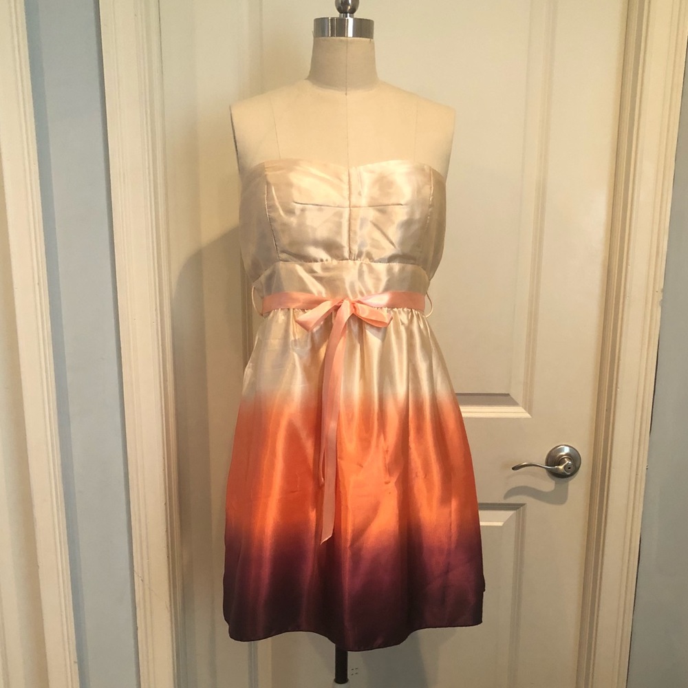 STUNNING Ombré strapless dress with bow